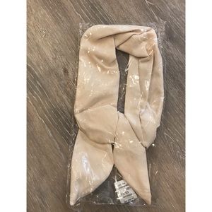 NWT Kitsch Cream Suede Wire Wrap